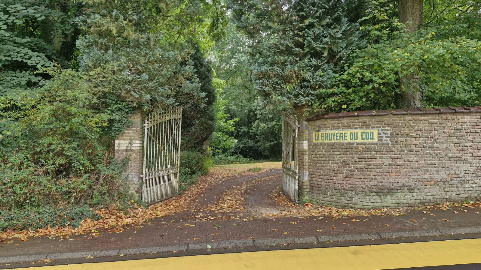 The road leading to the correct entrance